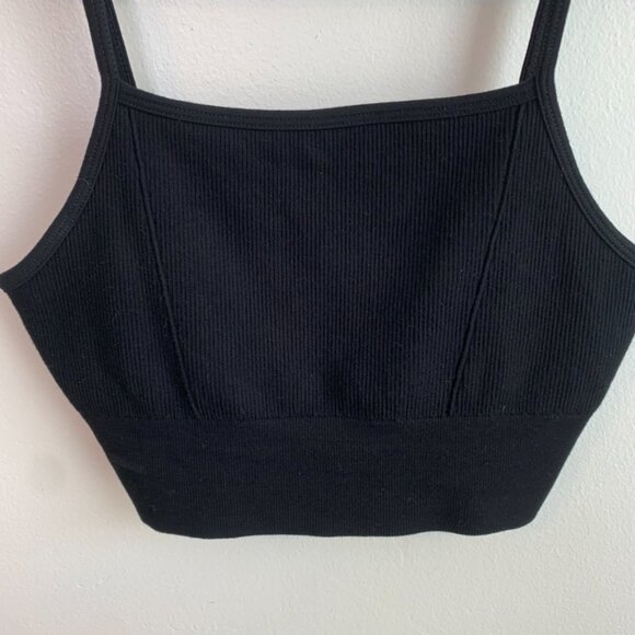 Fabletics Black Cloud Seamless Midi Bralette - Picture 5 of 7